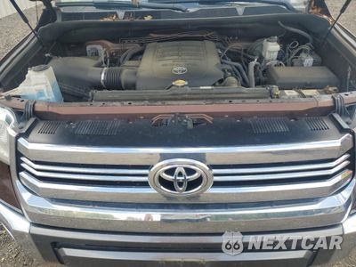Zdjęcie 11 z 13 samochodu: 2017 TOYOTA TUNDRA CREWMAX 1794 VIN:5TFAY5F15HX631839 - miniatura