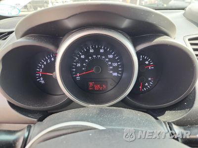 Zdjęcie 9 z 14 samochodu: 2012 KIA SOUL + VIN:KNDJT2A62C7420798 - miniatura