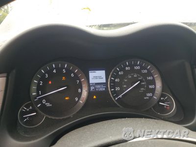 Zdjęcie 9 z 14 samochodu: 2017 INFINITI Q70 3.7 VIN:JN1BY1AP9HM740950 - miniatura