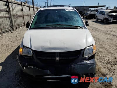 Piąte zdjęcie samochodu w środku: 2006 DODGE GRAND CARAVAN SXT VIN:2D4GP44L96R838177 - miniatura