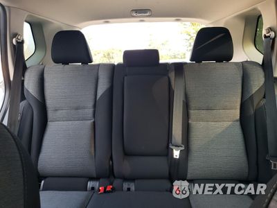 Zdjęcie 10 z 15 samochodu: 2021 NISSAN ROGUE SV VIN:5N1AT3BB6MC819557 - miniatura