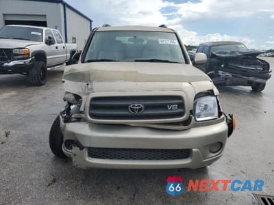 Piąte zdjęcie samochodu w środku: 2004 TOYOTA SEQUOIA SR5 VIN:5TDZT34A94S215012 - miniatura