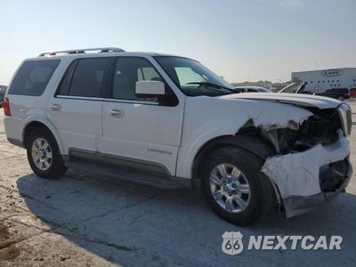 Czwarte zdjęcie samochodu z boku: 2004 LINCOLN NAVIGATOR VIN:5LMFU27R54LJ26348 - miniatura