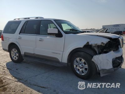 Czwarte zdjęcie samochodu z boku: 2004 LINCOLN NAVIGATOR VIN:5LMFU27R54LJ26348 - miniatura