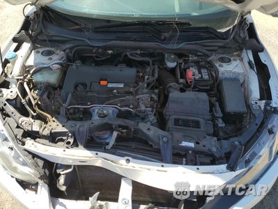 Zdjęcie 11 z 15 samochodu: 2018 HONDA CIVIC LX VIN:19XFC2F54JE043345 - miniatura