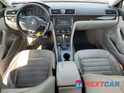 Zdjęcie 8 z 12 samochodu: 2015 VOLKSWAGEN PASSAT SEL VIN:1VWCS7A30FC116490 - miniatura