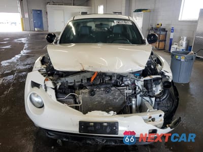 Piąte zdjęcie samochodu w środku: 2013 NISSAN JUKE S VIN:JN8AF5MV6DT215011 - miniatura