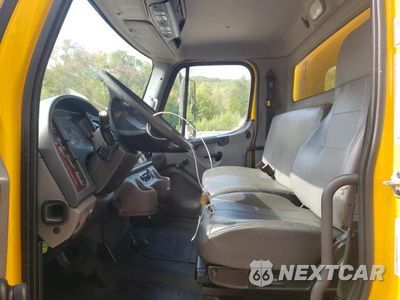 Zdjęcie 7 z 13 samochodu: 2018 FREIGHTLINER M2 106 MED - SEMI TRUCK VIN:3ALACWFC8JDJH5069 - miniatura