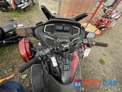 Zdjęcie 9 z 12 samochodu: 2022 CAN-AM SPYDER ROADSTER RT VIN:2BXNBDD28NV004689 - miniatura
