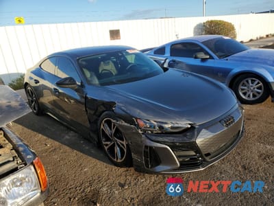 Czwarte zdjęcie samochodu z boku: 2023 AUDI E-TRON GT PRESTIGE VIN:WAUEJBFW2P7007931 - miniatura