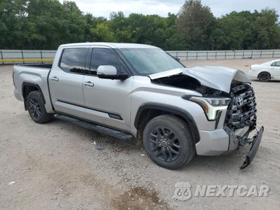 Czwarte zdjęcie samochodu z boku: 2023 TOYOTA TUNDRA CREWMAX PLATINUM VIN:5TFNA5AB6PX023493 - miniatura