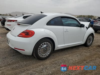Trzecie zdjęcie samochodu z tyłu: 2016 VOLKSWAGEN BEETLE SE VIN:3VWJ17AT8GM633689 - miniatura