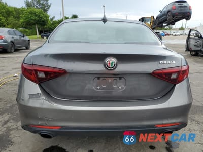 Trzecie zdjęcie samochodu z tyłu: 2023 ALFA ROMEO GIULIA SPRINT VIN:ZARFAMAN5P7670336 - miniatura