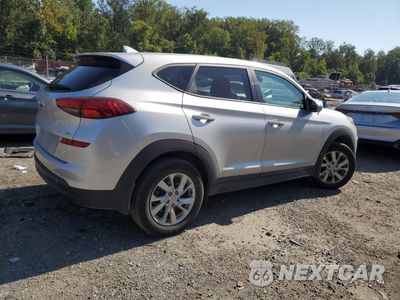 Trzecie zdjęcie samochodu z tyłu: 2019 HYUNDAI TUCSON SE VIN:KM8J2CA48KU894564 - miniatura