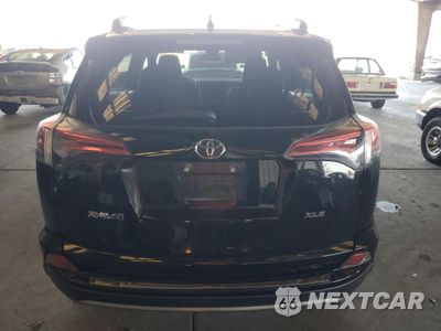 Zdjęcie 6 z 12 samochodu: 2017 TOYOTA RAV4 XLE VIN:2T3WFREV7HW362514 - miniatura