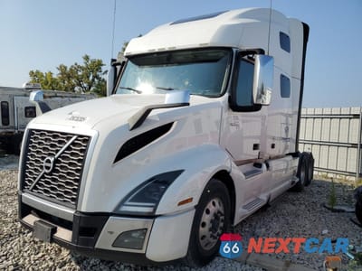 Drugie zdjęcie samochodu z przodu: 2019 VOLVO VN VNL - TRUCKS SEMI TRUCK VIN:4V4NC9EH5KN211589 - miniatura