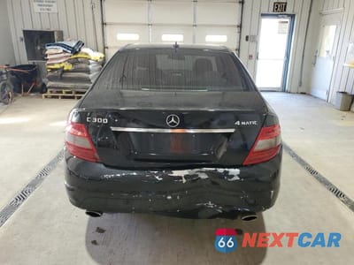 Zdjęcie 6 z 12 samochodu: 2011 MERCEDES-BENZ C 300 4MATIC VIN:WDDGF8BBXBR152737 - miniatura