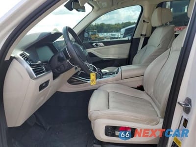 Zdjęcie 7 z 13 samochodu: 2020 BMW X7 XDRIVE40I VIN:5UXCW2C08L9C82182 - miniatura