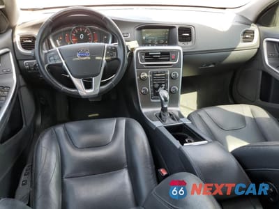 Zdjęcie 8 z 15 samochodu: 2015 VOLVO V60 PREMIER+ VIN:YV140MEC2F1203836 - miniatura