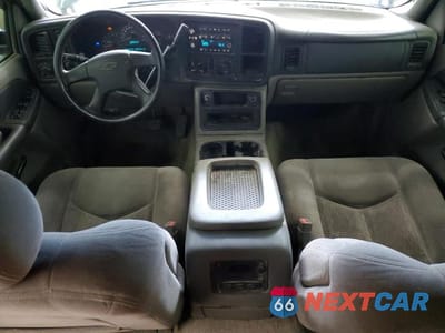 Zdjęcie 8 z 13 samochodu: 2003 CHEVROLET SUBURBAN K1500 VIN:1GNFK16Z13J114417 - miniatura