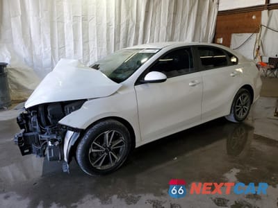 2023 KIA FORTE LX 3KPF24AD7PE517911 - główne zdjęcie licytacji z USA - miniatura