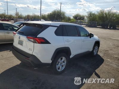 Trzecie zdjęcie samochodu z tyłu: 2021 TOYOTA RAV4 XLE VIN:2T3R6RFV5MW010666 - miniatura