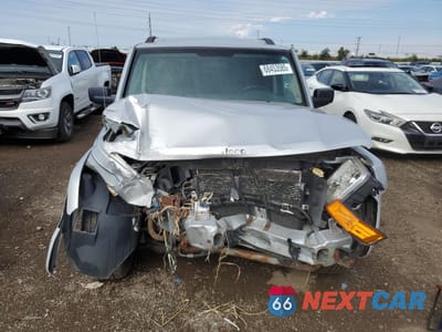 Piąte zdjęcie samochodu w środku: 2007 JEEP COMMANDER VIN:1J8HG48P07C578690 - miniatura