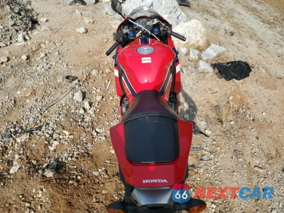 Zdjęcie 6 z 10 samochodu: 2021 HONDA CBR600 RR VIN:JH2PC40J9MK700669 - miniatura