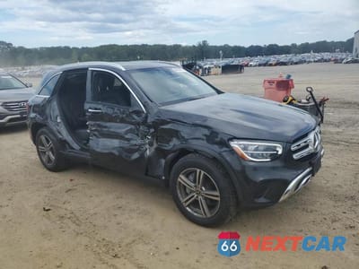 Czwarte zdjęcie samochodu z boku: 2021 MERCEDES BENZ GLC 300 4MATIC VIN:W1N0G8EB5MF876188 - miniatura