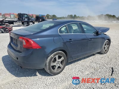 Trzecie zdjęcie samochodu z tyłu: 2012 VOLVO S60 T5 VIN:YV1622FS9C2121475 - miniatura