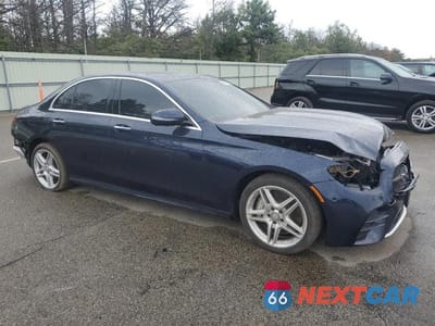 Czwarte zdjęcie samochodu z boku: 2021 MERCEDES-BENZ E 350 4MATIC VIN:W1KZF8EB8MA893099 - miniatura