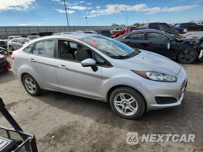 Czwarte zdjęcie samochodu z boku: 2019 FORD FIESTA SE VIN:3FADP4BJ4KM101641 - miniatura