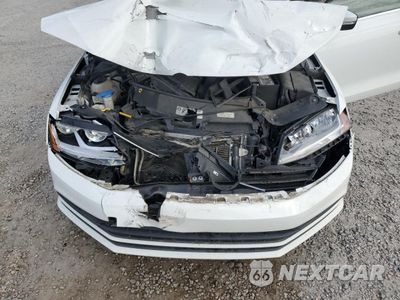 Zdjęcie 11 z 12 samochodu: 2017 VOLKSWAGEN JETTA SE VIN:3VWDB7AJXHM233708 - miniatura