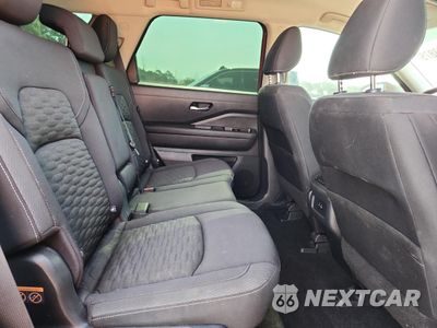 Zdjęcie 11 z 15 samochodu: 2022 NISSAN PATHFINDER SV VIN:5N1DR3BC2NC261020 - miniatura
