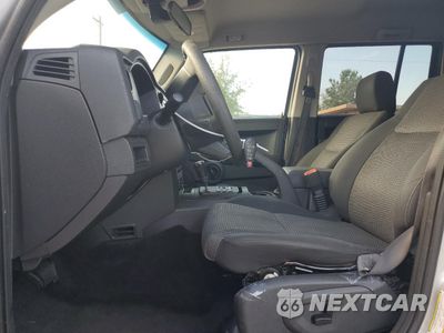 Zdjęcie 7 z 15 samochodu: 2008 JEEP COMMANDER SPORT VIN:1J8HH48K38C242809 - miniatura