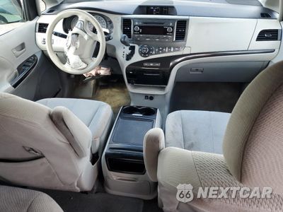 Zdjęcie 8 z 16 samochodu: 2014 TOYOTA SIENNA LE VIN:5TDKK3DC4ES495056 - miniatura