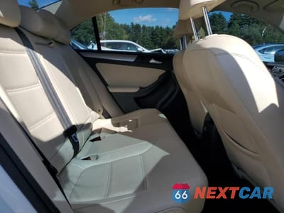 Zdjęcie 10 z 12 samochodu: 2018 VOLKSWAGEN JETTA SE VIN:3VWDB7AJ1JM253626 - miniatura