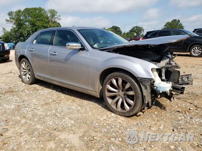 Czwarte zdjęcie samochodu z boku: 2018 CHRYSLER 300 LIMITED VIN:2C3CCAEG5JH159534 - miniatura