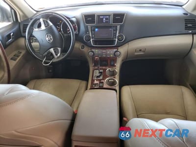 Zdjęcie 8 z 13 samochodu: 2013 TOYOTA HIGHLANDER LIMITED VIN:5TDDK3EH1DS207897 - miniatura