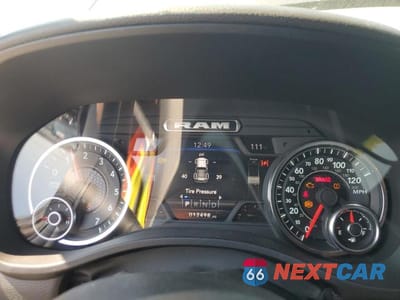 Zdjęcie 9 z 12 samochodu: 2024 RAM 1500 BIG HORN/LONE STAR VIN:1C6SRFFT9RN202054 - miniatura