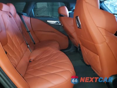 Zdjęcie 11 z 16 samochodu: 2023 BMW XM VIN:5YM23CS04P9S34413 - miniatura