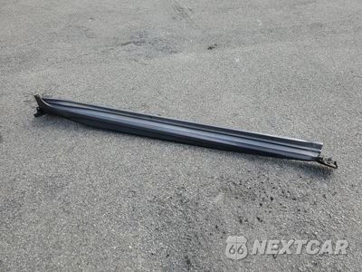 Zdjęcie 12 z 15 samochodu: 2019 TOYOTA CAMRY L VIN:4T1B11HK2KU183247 - miniatura