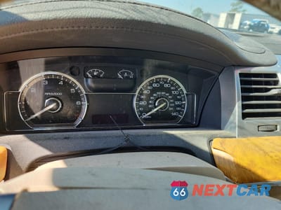 Zdjęcie 9 z 12 samochodu: 2009 LINCOLN MKS VIN:1LNHM93R69G625248 - miniatura