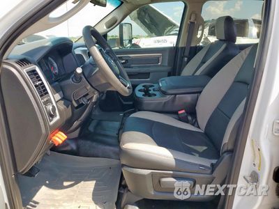 Zdjęcie 7 z 13 samochodu: 2018 RAM 3500 SLT VIN:3C63RRHL8JG407350 - miniatura