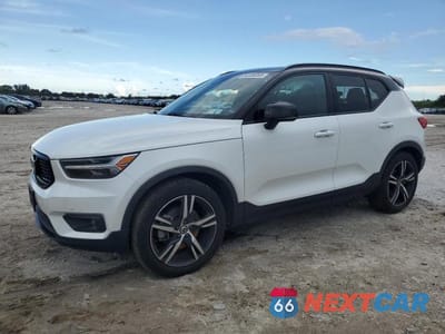 2022 VOLVO XC40 T5 R-DESIGN YV4162UM6N2731486 - główne zdjęcie licytacji z USA - miniatura