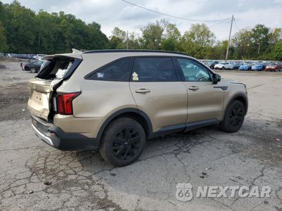 Trzecie zdjęcie samochodu z tyłu: 2021 KIA SORENTO S VIN:5XYRLDLC8MG061995 - miniatura