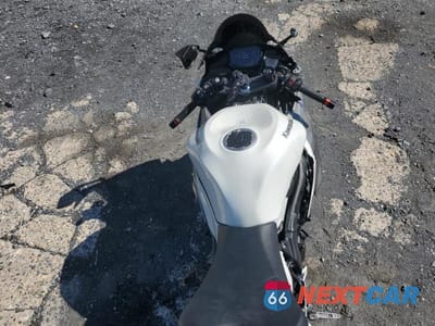 Zdjęcie 6 z 9 samochodu: 2025 KAWASAKI ZX636 K VIN:JKBZXJK12SA010448 - miniatura