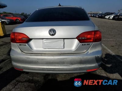 Zdjęcie 6 z 12 samochodu: 2011 VOLKSWAGEN JETTA SE VIN:3VWDZ7AJ2BM349455 - miniatura