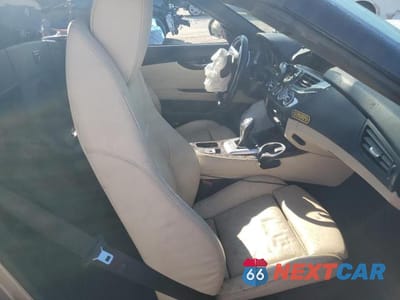 Zdjęcie 10 z 12 samochodu: 2012 BMW Z4 VIN:WBALL5C56CE716561 - miniatura
