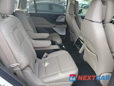 Zdjęcie 11 z 15 samochodu: 2023 LINCOLN AVIATOR RESERVE VIN:5LM5J7XC3PGL15123 - miniatura
